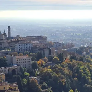 Piazza Vecchia 4*, Bergamo Olaszország